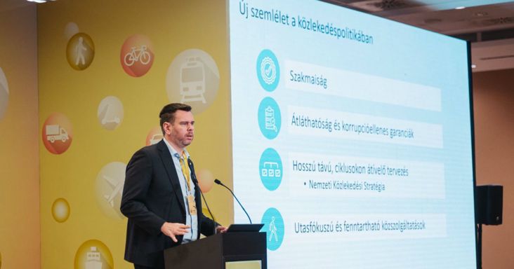 Vitézy Dávid elmondta, radikális változások jönnek a magyar közlekedésben
