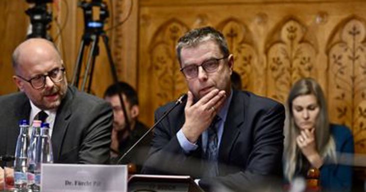 „Kaptunk egy utasítást, őszig be kell fejezni ezt a nyomozást” – videón Fürcht Pál volt főügyész vallomása
