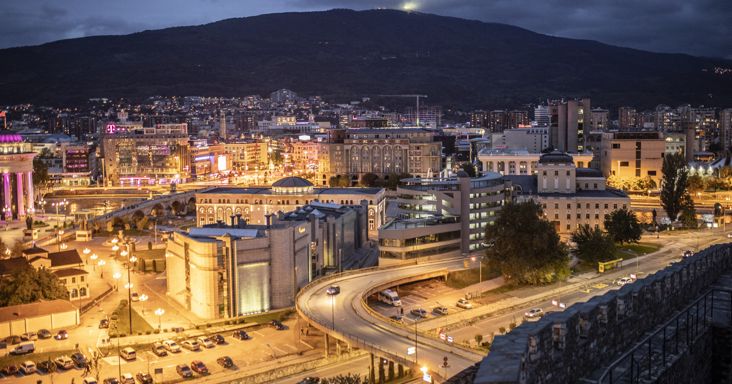 A Strabag és a Duna Aszfalt konzorciuma kapott megbízást egy macedón autópályaszakasz építésére