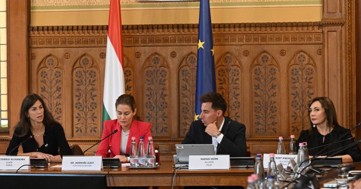 Nem hallgatta meg a közmédia vezérigazgatóját a művelődési bizottság