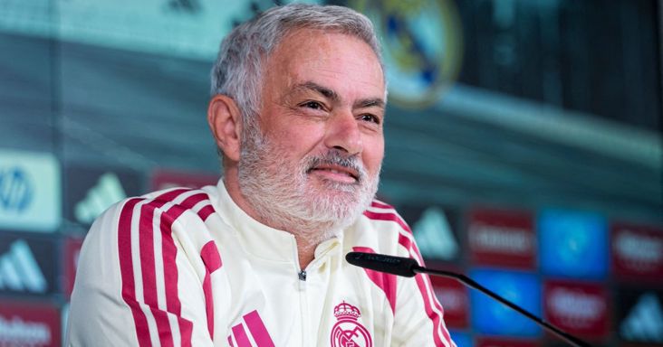 A Barcelona elleni háború előtt Mourinho üzent a bírónak