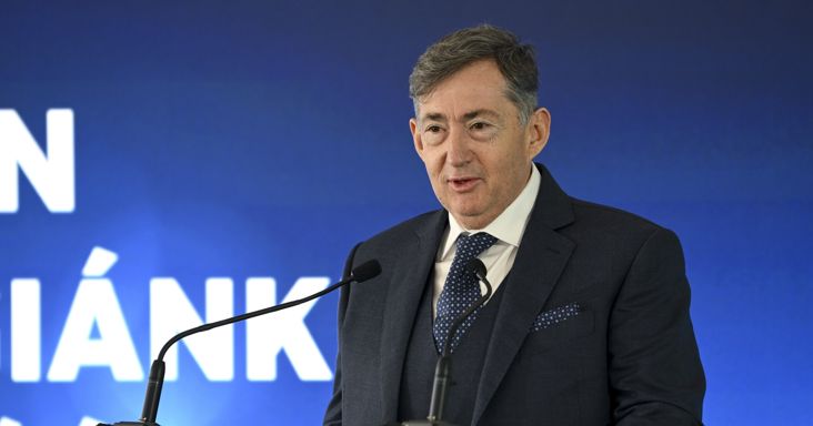 Váratlan fordulat: külföldi kézbe kerülhet Mészáros Lőrinc legjövedelmezőbb cége