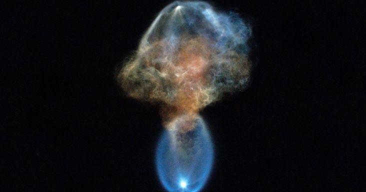 Döbbenetes „nyomot” hagyott maga után az égen a SpaceX frissen kilőtt űrhajója – videók, képek