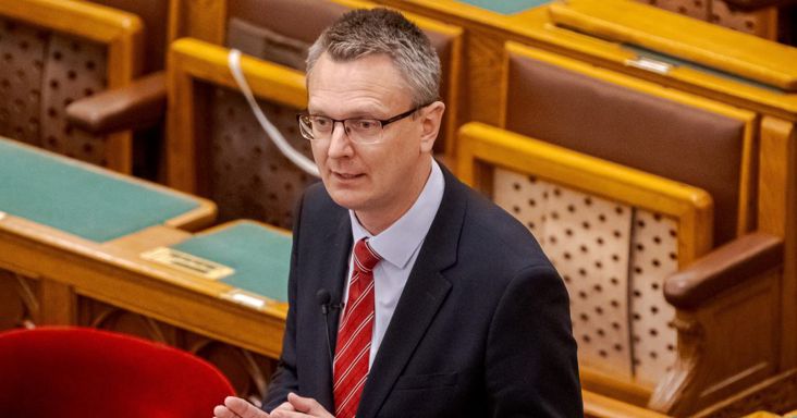 Nemváltó programokat lát jönni a KDNP, ezért segélyvonalat indít a párt