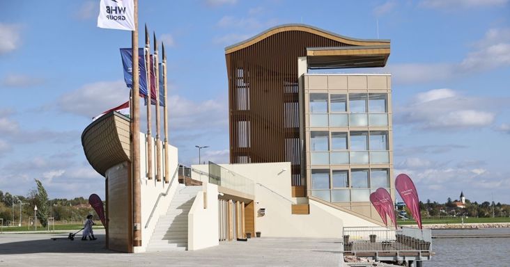 Meglepő döntés: ezért került le a magyar olimpiai bajnok neve a róla elnevezett intézmény faláról
