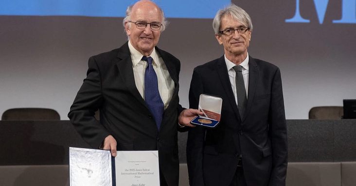 Először vehette át magyar matematikus a nemzetközi Bolyai-díjat