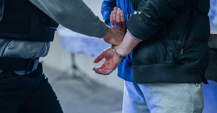 A világ másik végéig menekült a toplistás körözött magyar pedofil: ez sem volt elég, már rendőrkézen van