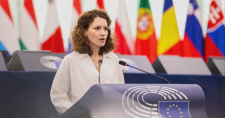 Lakos Esztert a Tiszából a legnagyobb európai parlamenti frakció egyik alelnökévé választották