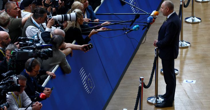 A bolgár miniszterelnök látványosan szembement az EU-val, támogatja Trump és Putyin alkuját