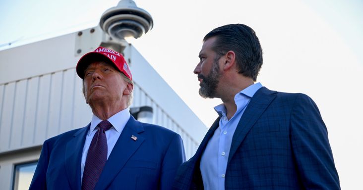 Hatalmas stratégiai hibát követett el Donald Trump - Saját fia is az elnök ellen fordult