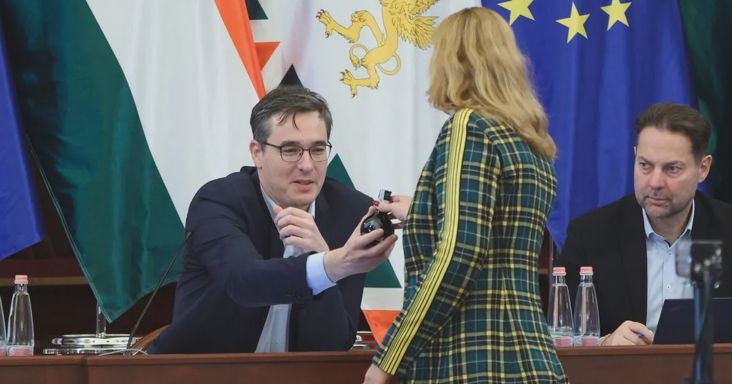 Karácsony Gergely egy üveg Unicummal vészelheti át a rossz kompromisszumokat