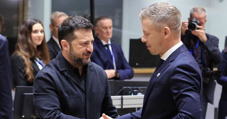 Zelenszkij megnyitná a magyar határt az ukrán gabona előtt, Magyar Péter engedné, a gazdák tavaszig hallani sem akarnak róla