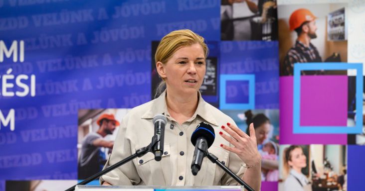 „Mégis bevágtak ide” – A börtönből üzent Varga-Bajusz Veronika