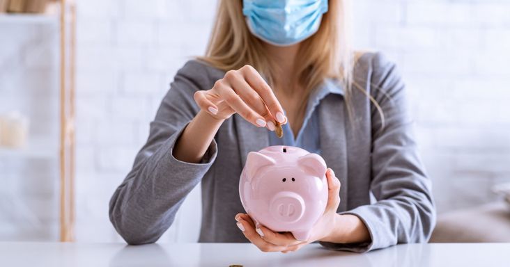 Januártól többet kell fizetni: ennyivel emelkedik a társadalombiztosítás jövőre