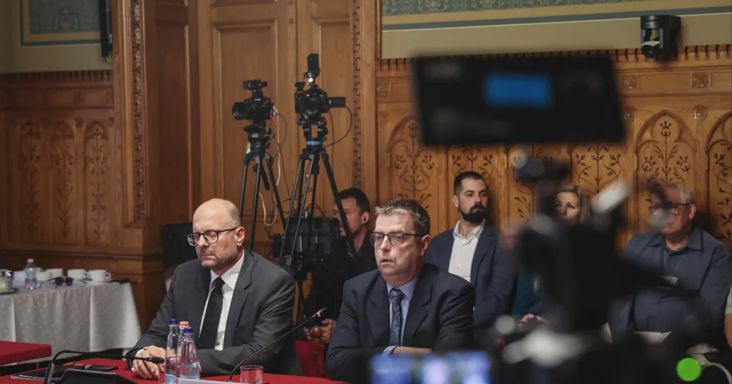 Kire utalt Fürcht Pál, amikor a bizottsági meghallgatásán kimondott egy vezetéknevet?