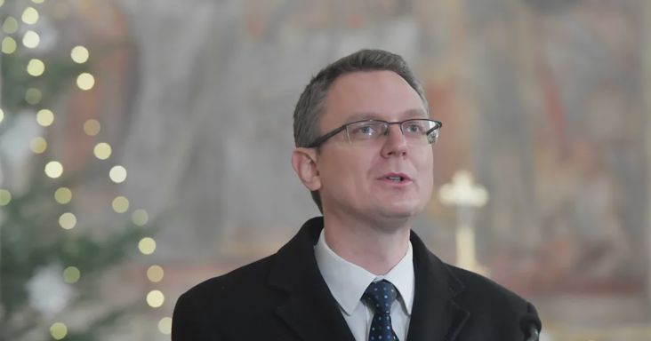 Hankó Balázs, Bús Balázs, Varga-Bajusz Veronika, Seszták Miklós: börtönben. KDNP: 🙏🙏