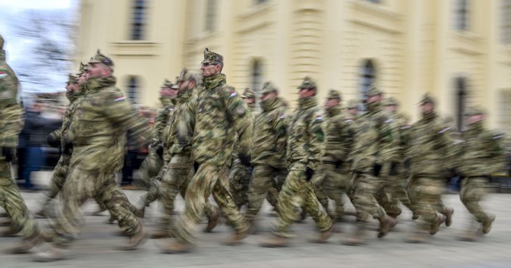 Visszavárják a magyar katonákat