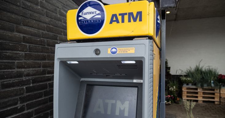 Megtévesztőek voltak az Euronet bankautomatái, 63 milliós bírságot kapott a cég
