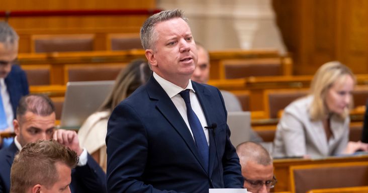 Megszólalt a belügyminiszter a hétfő reggeli bombariadóról