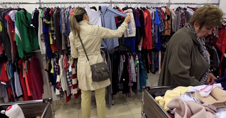 Lecsapott a fogyasztóvédelem: Így verik át a vásárlókat a ruházati üzletekben