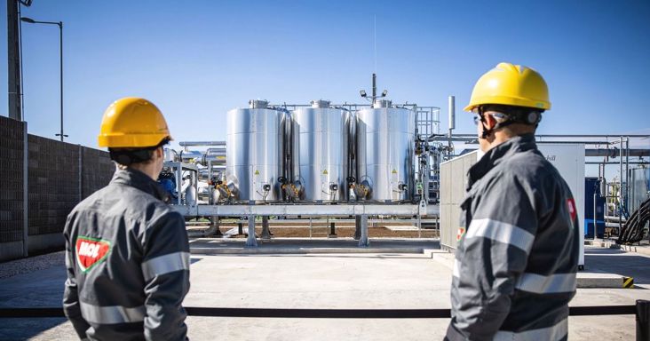 Új energiahordozói piacra lép be a Mol, rengeteg magyar háztartás járhat jól – több milliárd forintot költött a fejlesztésre a vállalat, de máris hasonló projekteket mérlegel