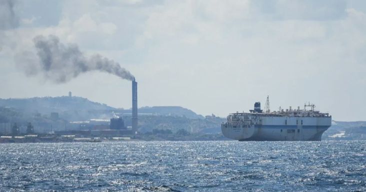 Tovább emelkedik az olajár a Hormuzi-szorosban elkövetett újabb támadások miatt