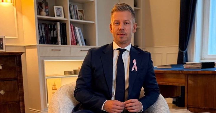 Magyar Péter: Orbán Viktor az alkotmányos rend erőszakos megváltoztatásáról beszélt nevetgélve