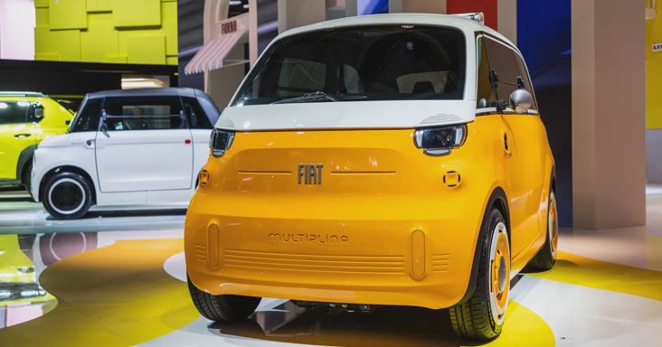 Ez lehet az olcsó megoldás: családi mopedautót készített a Fiat!
