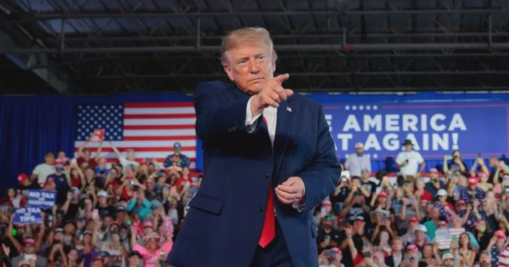 Megsült állatokról és elpusztult madarakról beszélt Donald Trump