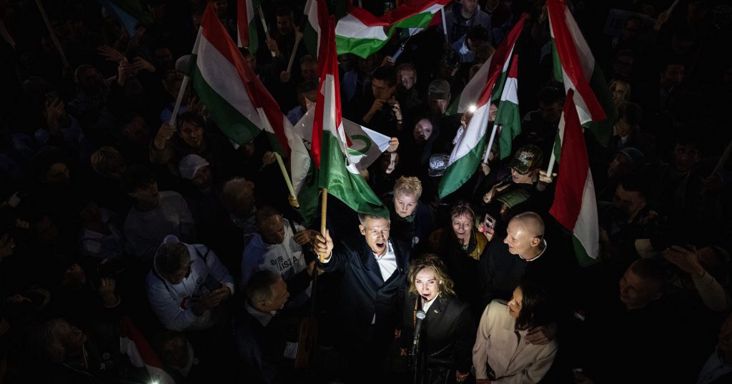 Sinkovits Imre fia szaval a Mi Hazánk megemlékezésén, az állami műsor már október 22-én kezdődik – mutatjuk, mi várható a nemzeti ünnepen