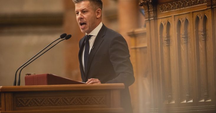 Minimum merész a jövő évi költségvetés terve, Magyar Péter soha nem látott átrendezésre tett ígéretet