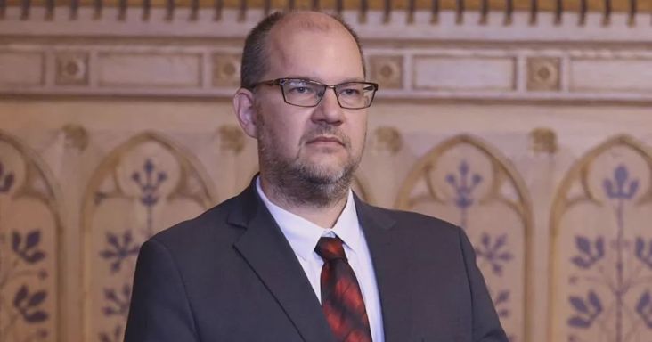 A Médiatanács elnöke is tagja az iskolai érzékenyítést végző LMBTQ-szervezet felügyelőbizottságának