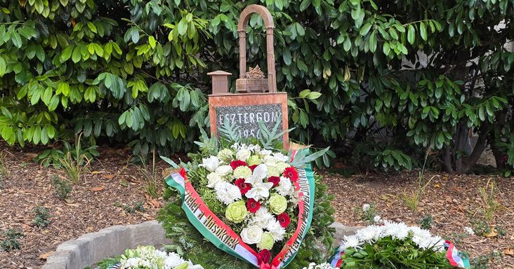 Új emlékművet avattak az 1956-os hősök tiszteletére Esztergomban