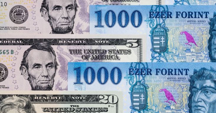 Durván lenyomta a dollárt a forint, az eurónak sem kegyelmez a magyar pénz