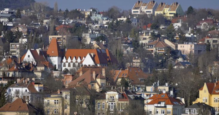 Még a vagyonadóval együtt is a gazdagabbaknak kedvez a magyar adórendszer