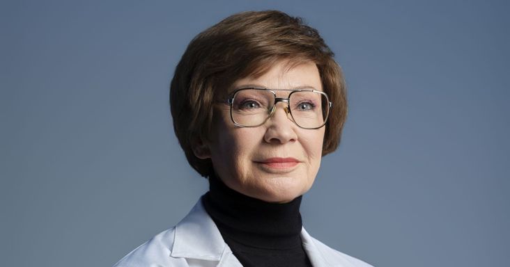 Udvaros Dorottya eljátssza Karikó Katalint