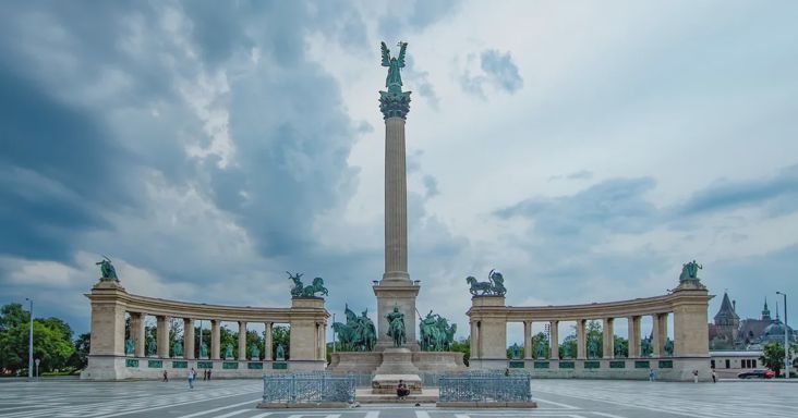 Tudtad, hogy egy 970 méter mély kút rejtőzik a Hősök tere alatt?
