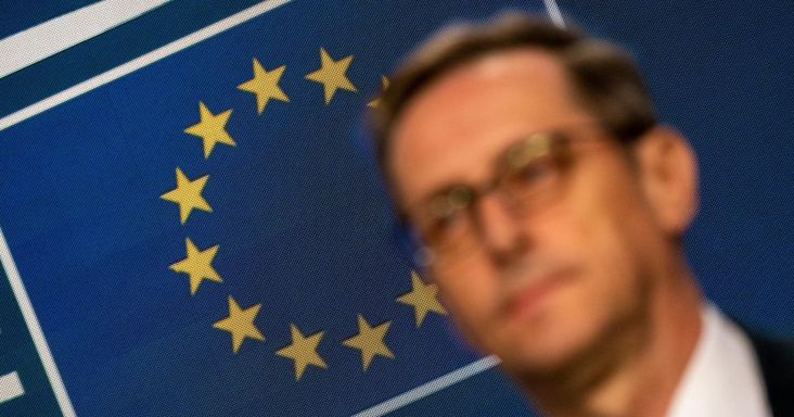 Varga Mihály is megszólalt a költségvetésről és az euróról, a jegybankelnök figyelmeztetett: a forint immár kevésbé fékezi az inflációt