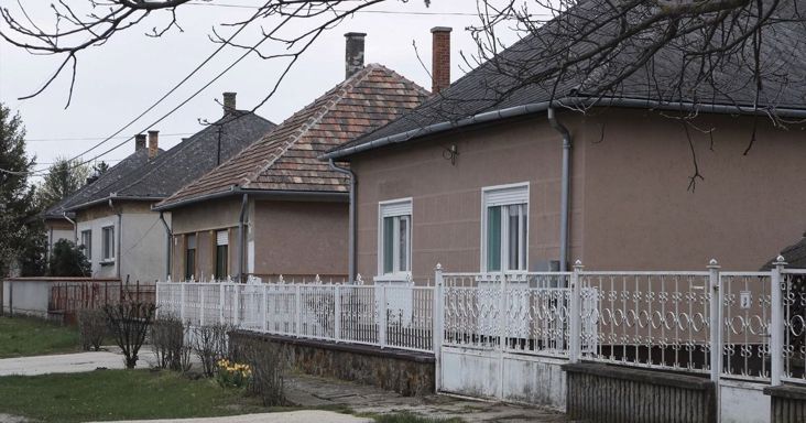 Ha ez ott van a házadon, és szabálytalanul használod, akkor jön is a sárga csekk!