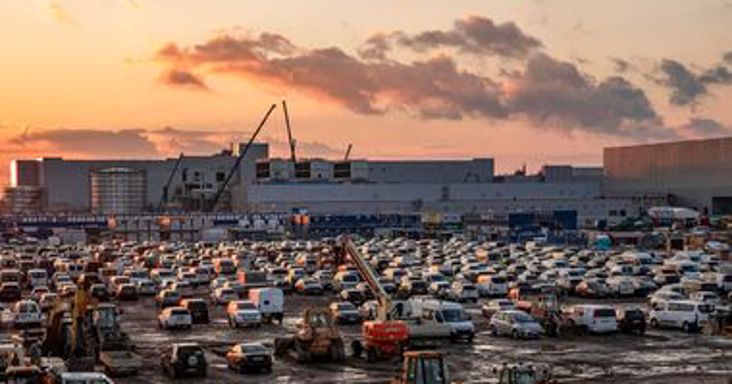 Újabb dokumentum bizonyítja, hogy már 2022-ben Orbán apjától rendelték a köveket az iváncsai akkugyár építéséhez