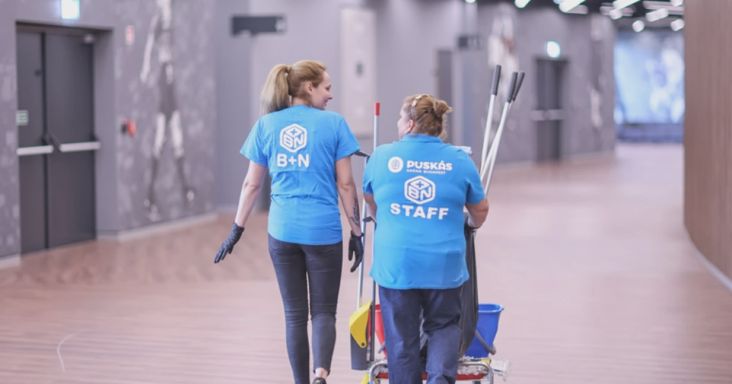 Elmondta a bajba került NER-kedvenc, hogyan állnak a pénzügyei és a bérfizetés