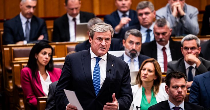 Kapitány István szerint marad a rezsicsökkentés, kiterjesztik a támogatást