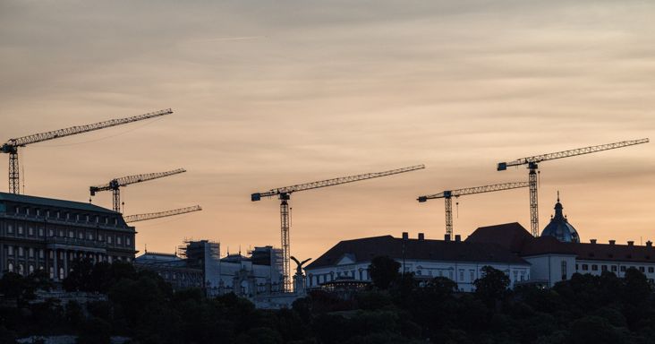 Brüsszel szorosabbra húzná az uniós pénzcsap kezelését, a kontinens fele fellázadt