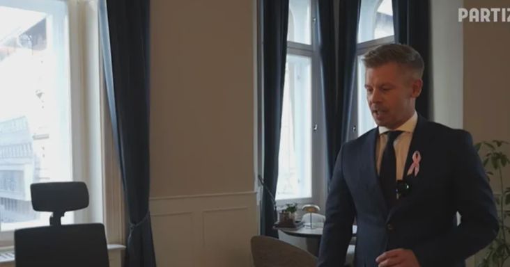 Magyar Péter behívta a Partizánt a dolgozószobájába, beszélt nekik a legfőbb ügyészről, október 23-ról és a fóliázásról