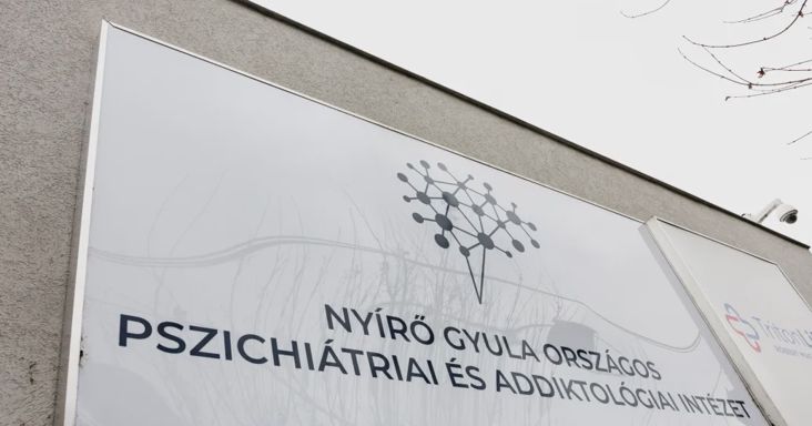 Bombafenyegetés miatt vonultak ki a rendőrök a Nyírő Gyula kórházhoz kedd délután
