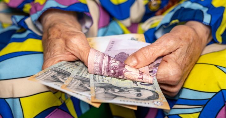Hozzányúl a Tisza az egyik legfontosabb nyugdíjszabályhoz: sok idősnek jelenthet komoly pluszpénzt a változás