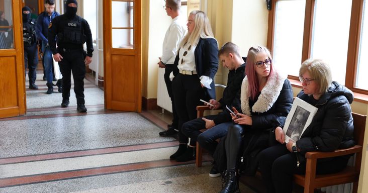 A tanúk szerint provokálhatta a gyilkosát a Morrison's 2-ben meghalt fiú – reagált a gyászoló édesanya – videó