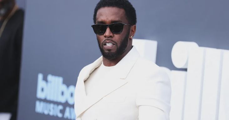 Áthelyezték Sean „Diddy” Combst, miután felröppent a hír, hogy a börtön falai között sem adta fel a luxuséletet
