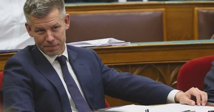 Magyar Péter hangján szólal meg az automata hívás, amely az október 23-i ünnepségre hívja az embereket