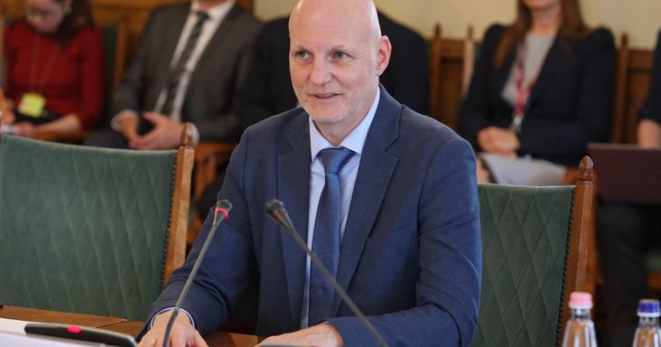 Több kormányzati weboldalt is lekapcsoltak az éjjel